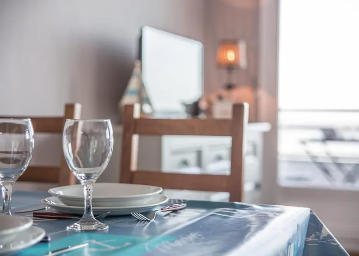 Les Marinas Front Of The *