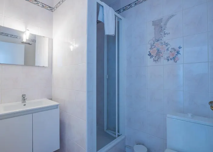 Les Marinas Front Of The * Courseulles-sur-Mer