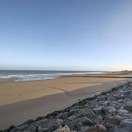 Les Marinas Front Of The * Courseulles-sur-Mer